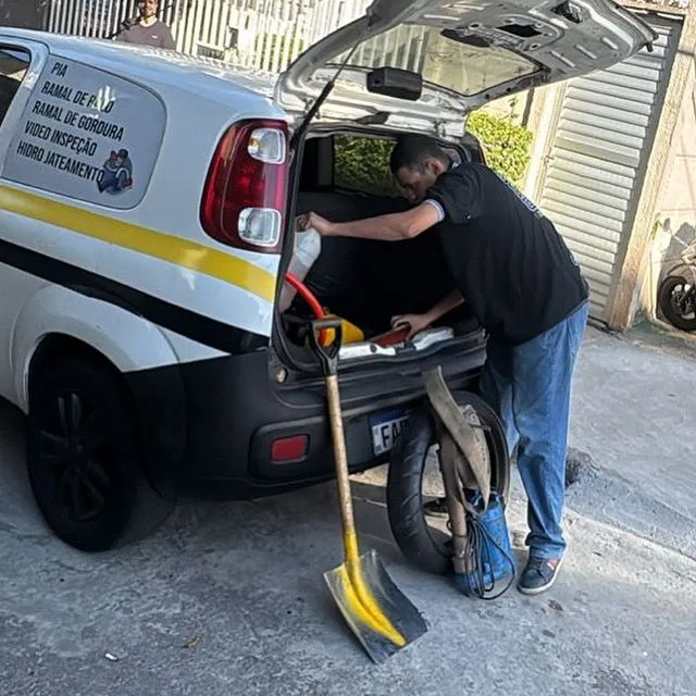 Veículo da Desentupidora O Maestro em serviço